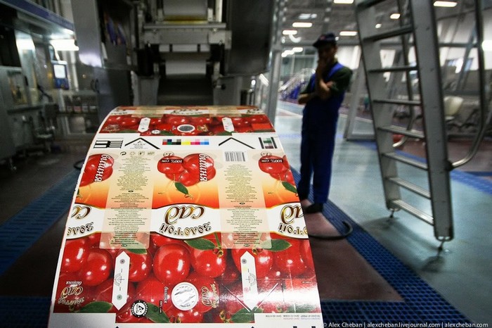 Bên trong nhà máy sản xuất nước hoa quả AZNAR ở Azerbaijan